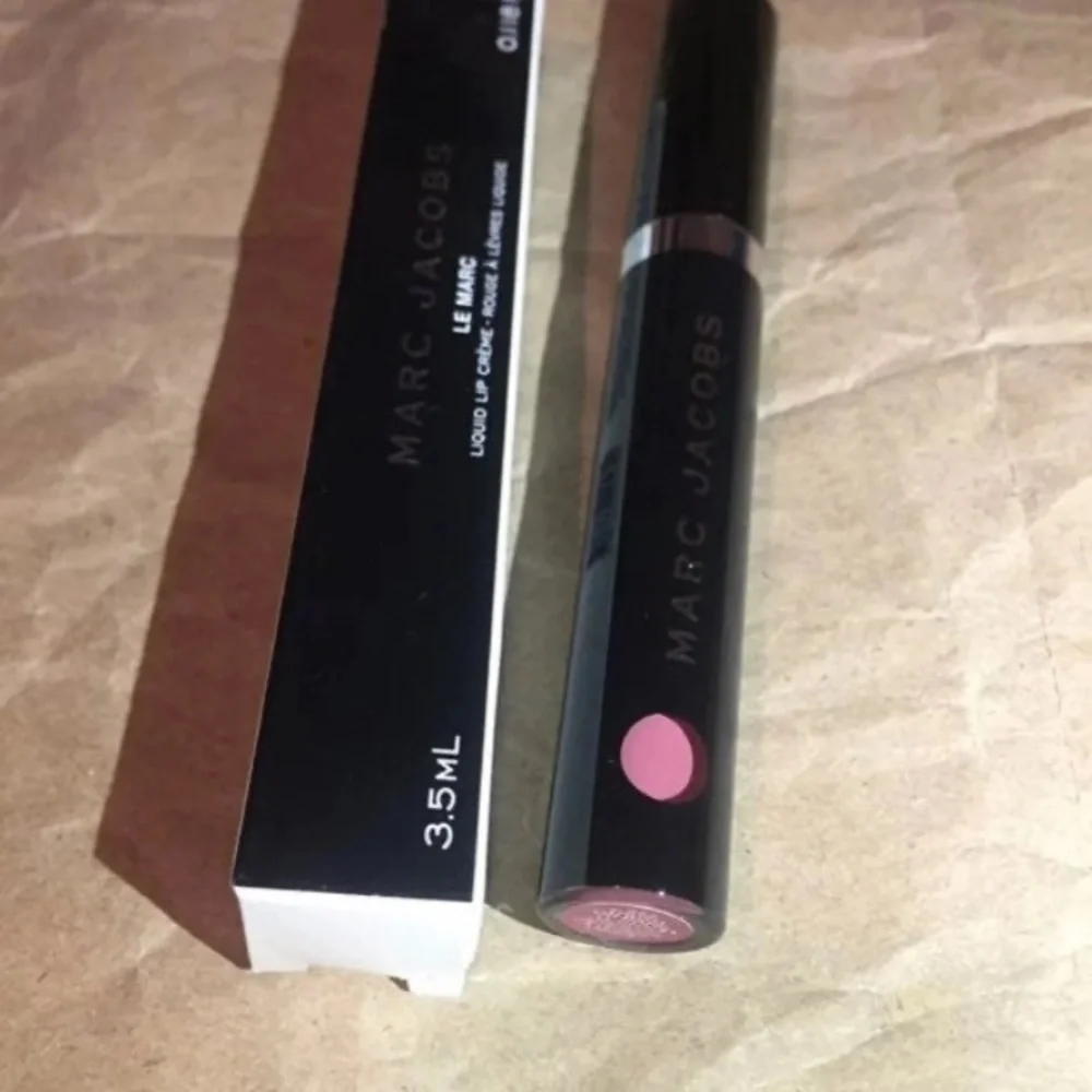 Marc Jacobs lip truth or bare